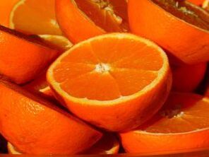 The vitamin C contained in oranges is eliminated by nicotine. 